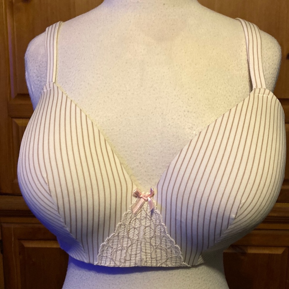Beautiful bra from CACIQUE size 44D